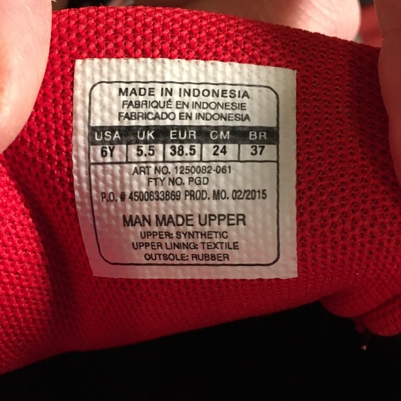 Under Armour Baseball Cleats w Rotational Traction - Picture 6 of 7